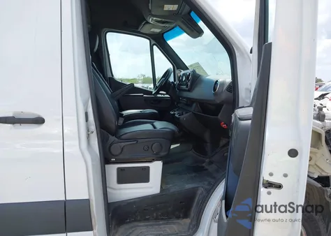 2022 Mercedes-Benz Sprinter 2500 High Roof I4 Diesel from USA, damaged, VIN W1Y4DCHY1NT082839